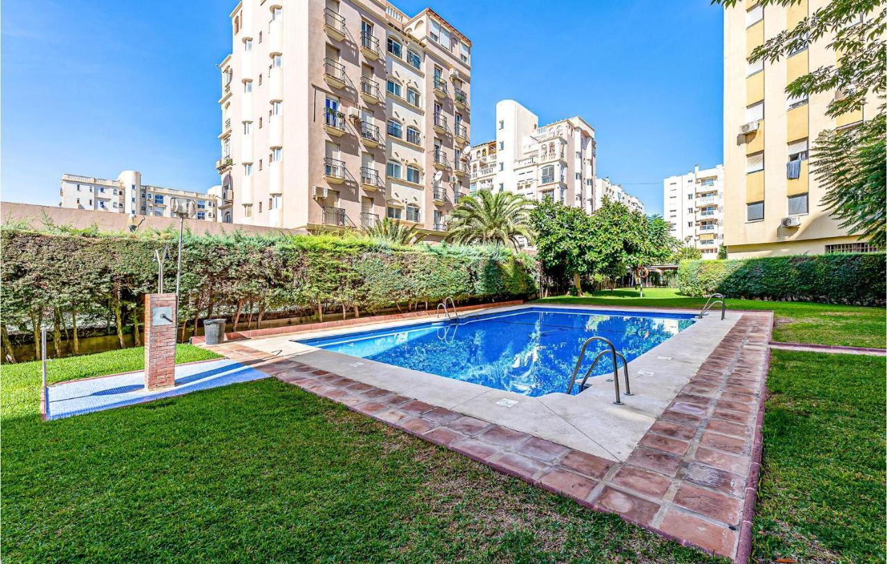 4 Bedroom Nice Apartment In Торремолинос Экстерьер фото